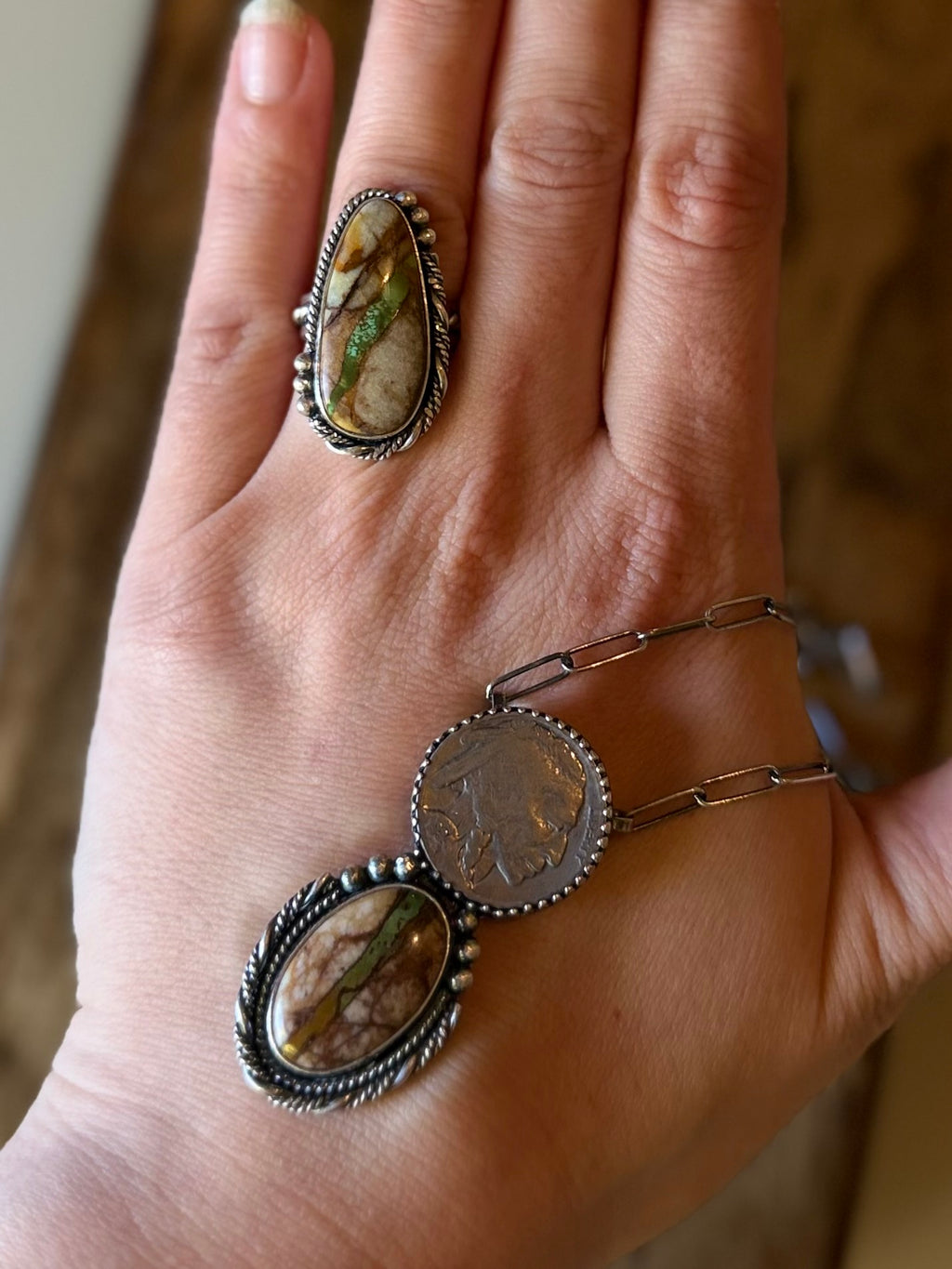 Royston Ribbon Ring